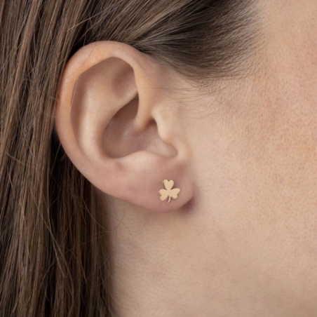 Pendientes de Trebol en Oro Amarillo de 18 KT puestos