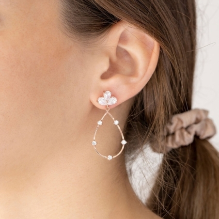 Pendientes de Oro Rosa con Circonitas puestos