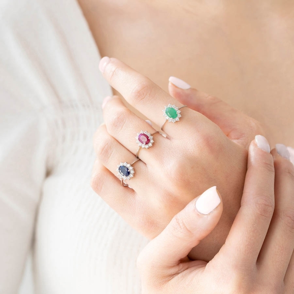 Anillo de Compromiso con Rosetón de Brillantes y Rubí 2