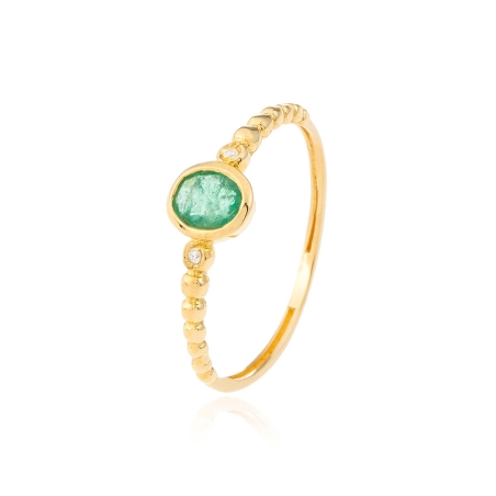 Anillo de Oro con Dos Diamantes y Esmeralda Natural