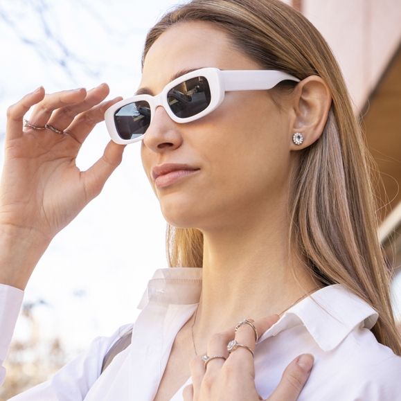 Pendientes rosetón de oro blanco con brillantes de 0,36cts y aguamarina natural ovalada 2