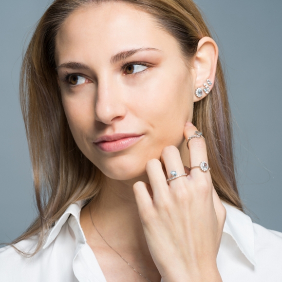 Anillo de oro blanco con brillantes de 0,17cts y aguamarina natural 2