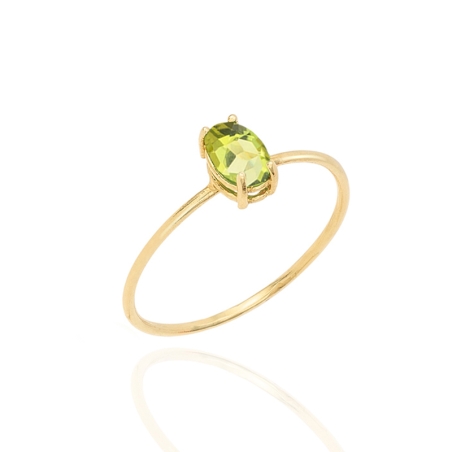 Anillo de oro amarillo con topacio