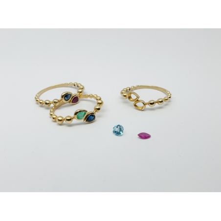 Anillo con Rubí y Esmeralda Natural en Oro Amarillo de 18 KT